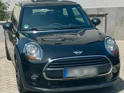 Schwarz Gebraucht 2017 Mini ONE Kleinwagen | 11.900 € (Fairer Preis)