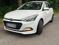 Weiß Gebraucht 2016 Hyundai i20 Active Kleinwagen | 8.000 € (Fairer Preis)