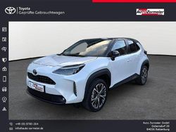 Weiß Gebraucht 2022 Toyota Yaris Cross Elegant SUV | 25.990 € (Etwas zu teuer)