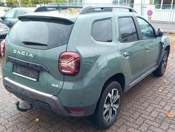 Safarigrüngrau safarigrüngrau Gebraucht 2023 Dacia Duster Journey SUV | 22.351 € (Fairer Preis)
