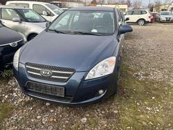 Fjordblau met. Gebraucht 2009 Kia Ceed EX Kleinwagen | 2.999 € (Guter Preis)