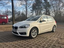 Weiß Gebraucht 2016 BMW 220 Active Tourer Van / Kleinbus | 11.500 € (Guter Preis)