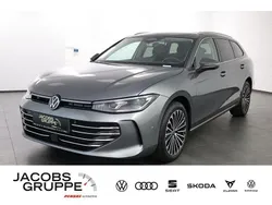 Grau Gebraucht 2024 VW Passat Elegance Kombi | 39.980 € (Fairer Preis)