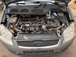 Grau Gebraucht 2004 Ford C-MAX Van / Kleinbus | 895 € (Fairer Preis)