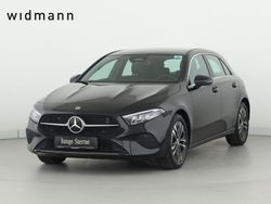 Metalliclack kosmosschwarz Gebraucht 2024 Mercedes A180 Advanced Limousine | 27.850 € (Fairer Preis)
