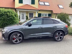 Grau Gebraucht 2024 Audi Q3 Sportback S-Line SUV | 59.990 €