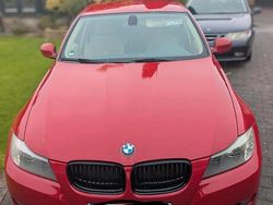 Rot Gebraucht 2011 BMW 330 Limousine | 3.800 € (Superpreis)