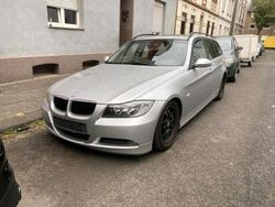 Grau Gebraucht 2007 BMW 320 Kombi | 1.850 € (Superpreis)