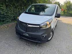 Weiß Gebraucht 2018 Opel Vivaro Van | 10.999 €