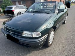Grün Gebraucht 1994 Opel Astra Cabriolet Cabrio | 5.500 €