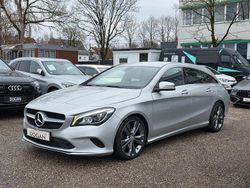 Silber Gebraucht 2017 Mercedes CLA200 Shooting Brake Urban Kombi | 11.790 €