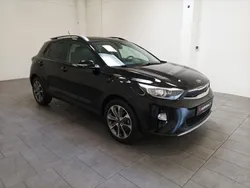 Schwarz Gebraucht 2021 Kia Stonic Vision SUV | 15.870 € (Fairer Preis)