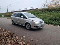 Silber Gebraucht 2012 Opel Zafira Van / Kleinbus | 3.900 € (Fairer Preis)