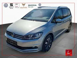 Oystersilvermetallic Gebraucht 2024 VW Touran Move Van / Kleinbus | 35.290 € (Guter Preis)