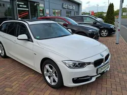 Weiß Gebraucht 2014 BMW 320 Sport Line Kombi | 17.590 € (Etwas zu teuer)