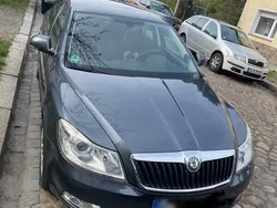 Grau Gebraucht 2009 Skoda Octavia Limousine | 5.500 € (Guter Preis)
