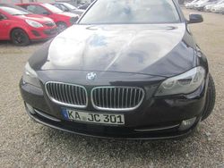 Black sapphire metallic Gebraucht 2011 BMW 530 Limousine | 17.300 € (Etwas zu teuer)