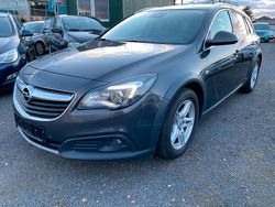 Grau Gebraucht 2016 Opel Insignia Kombi | 9.450 €