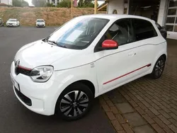 Weiß Gebraucht 2023 Renault Twingo Techno Kleinwagen | 14.290 € (Fairer Preis)