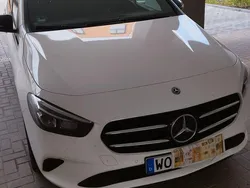 Weiß Gebraucht 2019 Mercedes B180 Progressive Van / Kleinbus | 18.900 € (Superpreis)
