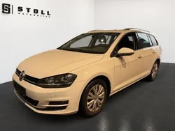 Weiss Gebraucht 2016 VW Golf VII Highline Kombi | 9.990 € (Guter Preis)