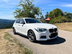 Weiß Gebraucht 2014 BMW M135 Kleinwagen | 20.000 € (Guter Preis)