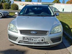 Silber Gebraucht 2006 Ford Focus Style Kombi | 1.800 € (Fairer Preis)