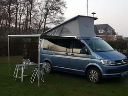 Blau Gebraucht 2017 VW T6 California Van | 39.999 €