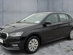 Grau Gebraucht 2024 Skoda Fabia Selection Limousine | 16.970 € (Guter Preis)