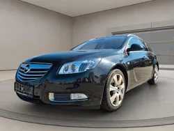 Schwarz Gebraucht 2011 Opel Insignia Limousine | 5.293 € (Fairer Preis)