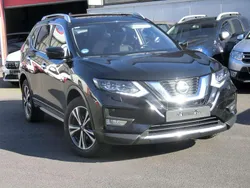 Schwarz metallic Gebraucht 2019 Nissan X-Trail N-Connecta SUV | 19.990 € (Fairer Preis)