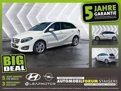 Weiß Gebraucht 2016 Mercedes B200 Urban Van / Kleinbus | 17.990 € (Fairer Preis)