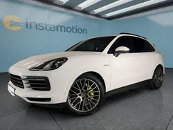 Weiß Gebraucht 2022 Porsche Cayenne SUV | 92.199 € (Teuer)