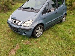 Blau Gebraucht 2001 Mercedes A140 Classic Van / Kleinbus | 530 € (Guter Preis)