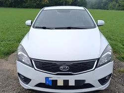 Weiß Gebraucht 2012 Kia ProCeed Spirit Kleinwagen | 3.999 € (Superpreis)