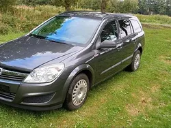 Grau Gebraucht 2009 Opel Astra Kombi | 1.990 € (Fairer Preis)