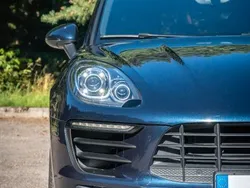 Blau Gebraucht 2018 Porsche Macan SUV | 34.500 €
