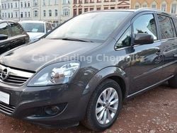 Grau Gebraucht 2015 Opel Zafira Family Van / Kleinbus | 8.999 € (Etwas zu teuer)