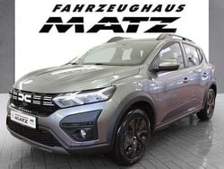 Grau Gebraucht 2024 Dacia Sandero Essentiel Kleinwagen | 16.895 € (Guter Preis)