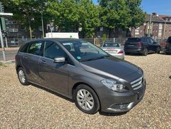 Grau Gebraucht 2012 Mercedes B180 Van / Kleinbus | 13.880 € (Etwas zu teuer)