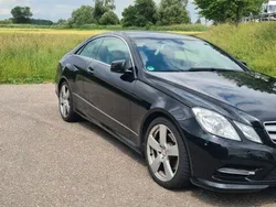 Schwarz Gebraucht 2012 Mercedes E250 Avantgarde Coupé | 13.950 € (Fairer Preis)