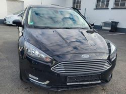 Schwarz Gebraucht 2016 Ford Focus Titanium Limousine | 7.700 € (Fairer Preis)