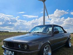 Schwarz Gebraucht 1990 BMW 328 Cabriolet Performance Cabrio | 19.999 €