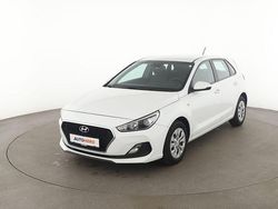 Weiß Gebraucht 2019 Hyundai i30 Pure Limousine | 11.080 € (Fairer Preis)
