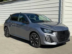 Artense grau metallic Neu 2025 Peugeot 208 Allure Kleinwagen | 22.470 €