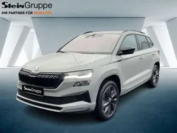 Grau Neu 2024 Skoda Karoq SportLine SUV | 41.389 € (Teuer)