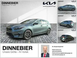 Grau (metallic) Gebraucht 2025 Kia Ceed Spirit Limousine | 27.422 € (Fairer Preis)