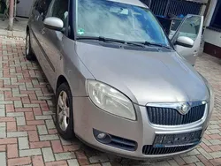 Grau Gebraucht 2007 Skoda Roomster Comfort Kombi | 1.399 € (Fairer Preis)