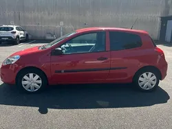Rot Gebraucht 2009 Renault Clio Coupé | 1.800 € (Guter Preis)