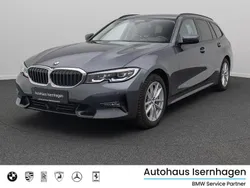 Mineralgrau metallic b39schwarz Gebraucht 2021 BMW 330 Sport Line Limousine | 30.999 € (Fairer Preis)
